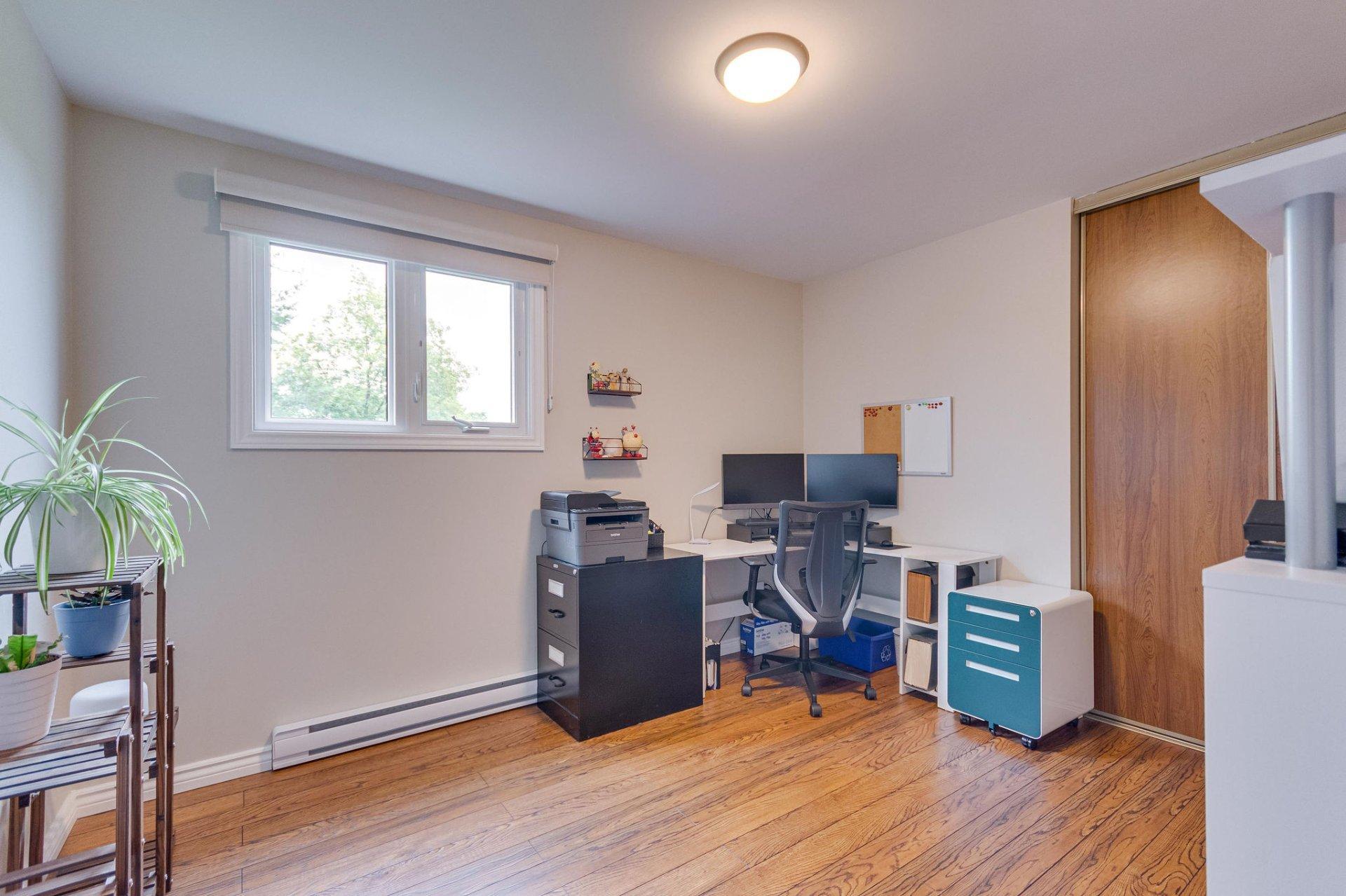









777


Boul. Lorrain

,
Gatineau (Gatineau),




QC
J8R3E6

