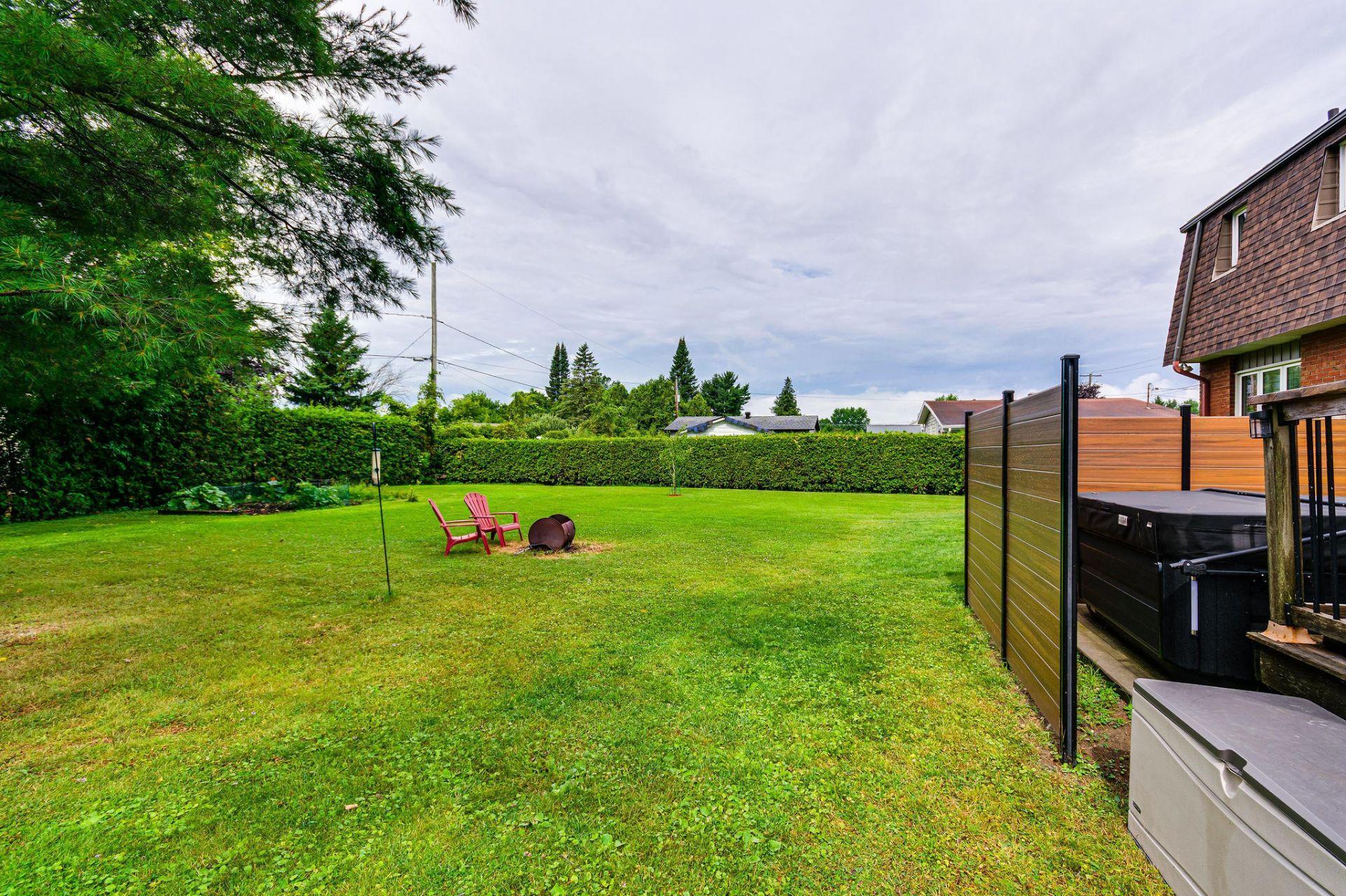 









777


Boul. Lorrain

,
Gatineau (Gatineau),




QC
J8R3E6

