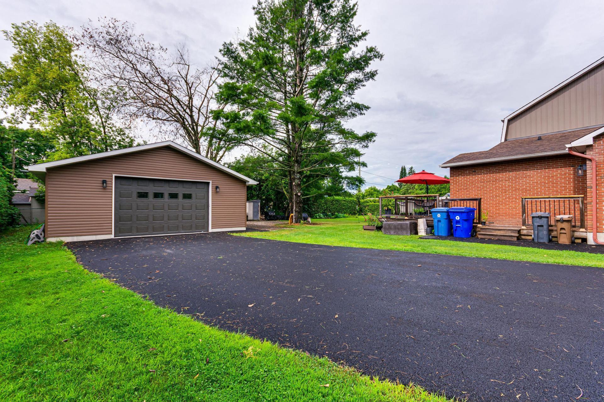 









777


Boul. Lorrain

,
Gatineau (Gatineau),




QC
J8R3E6

