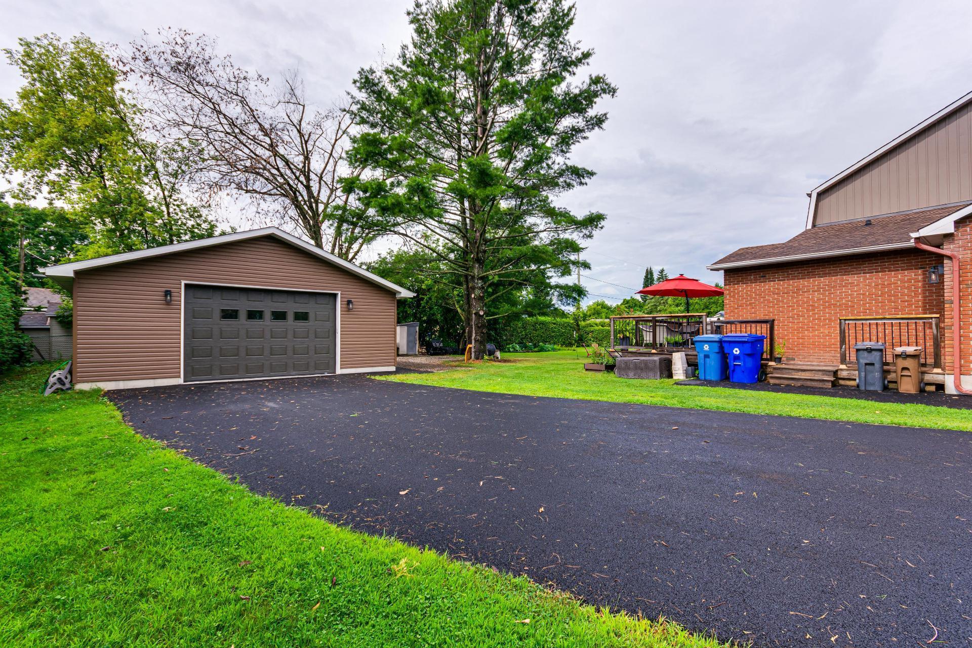 









777


Boul. Lorrain

,
Gatineau (Gatineau),




QC
J8R3E6

