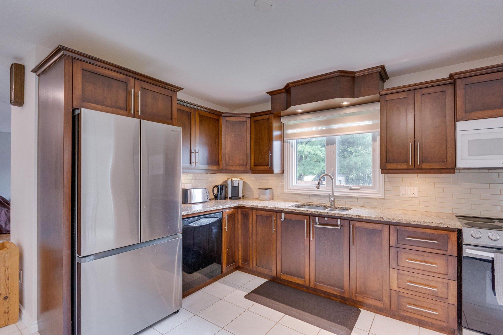 









777


Boul. Lorrain

,
Gatineau (Gatineau),




QC
J8R3E6

