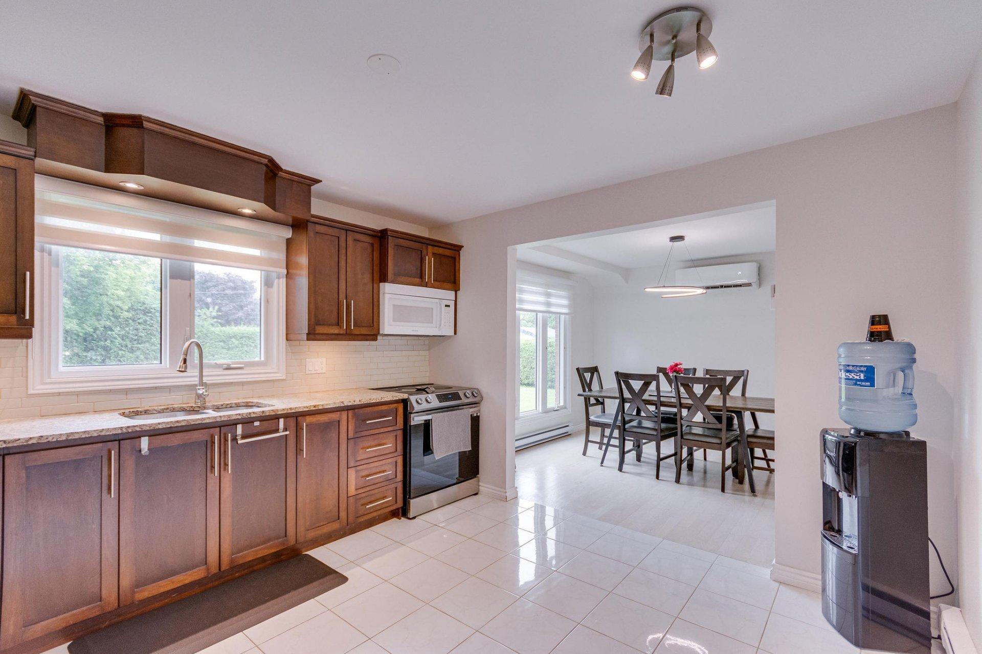 









777


Boul. Lorrain

,
Gatineau (Gatineau),




QC
J8R3E6

