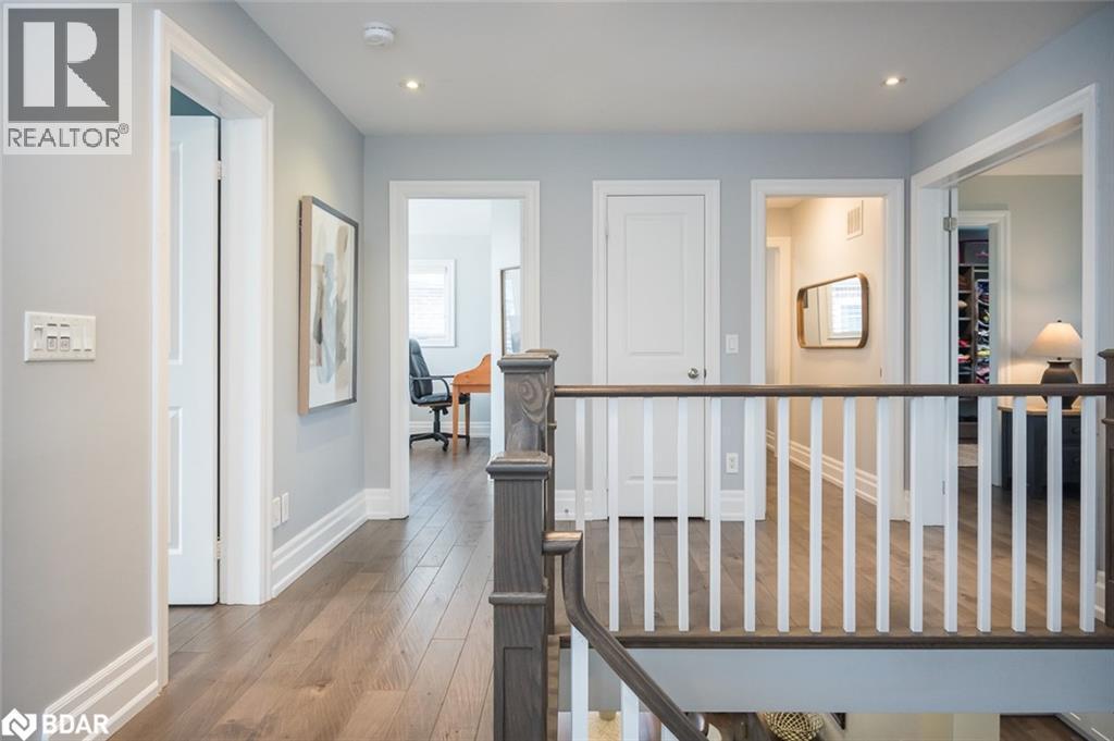 












20 VIEW POINT Circle

,
Georgetown,




Ontario
L7G6P2

