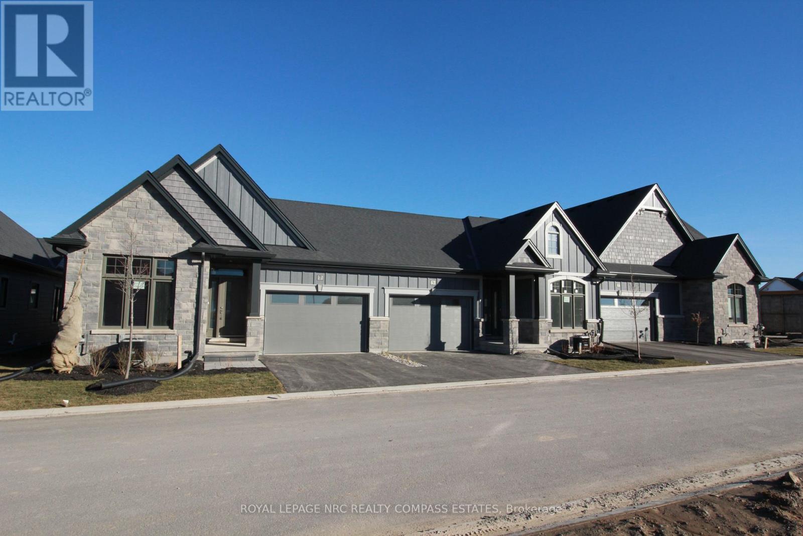 












6 PEACHTREE LANE

,
Niagara-on-the-Lake (Virgil),




Ontario
L0S1T0

