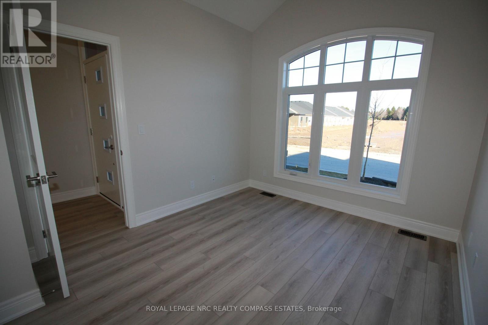 












6 PEACHTREE LANE

,
Niagara-on-the-Lake (Virgil),




Ontario
L0S1T0

