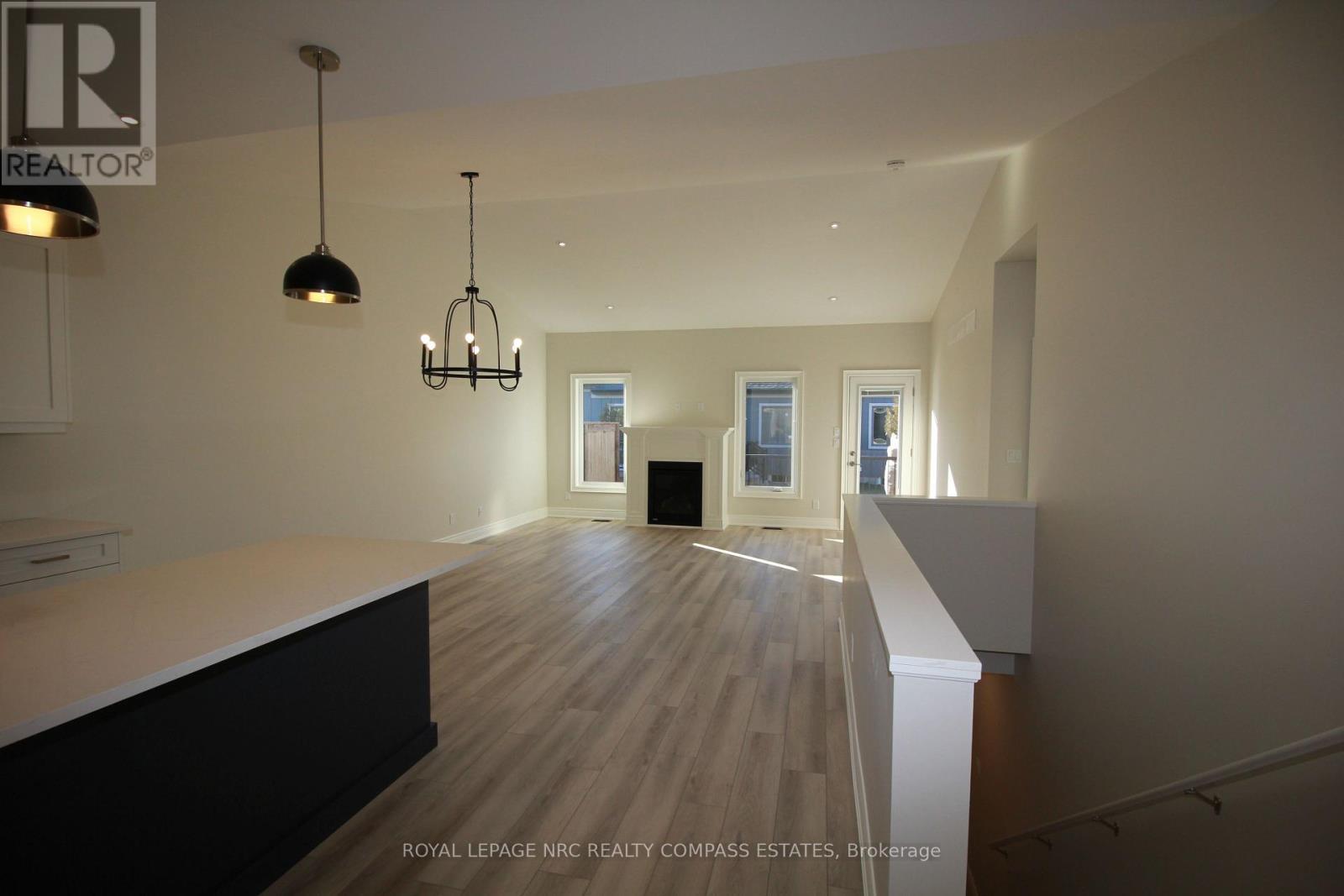 












6 PEACHTREE LANE

,
Niagara-on-the-Lake (Virgil),




Ontario
L0S1T0

