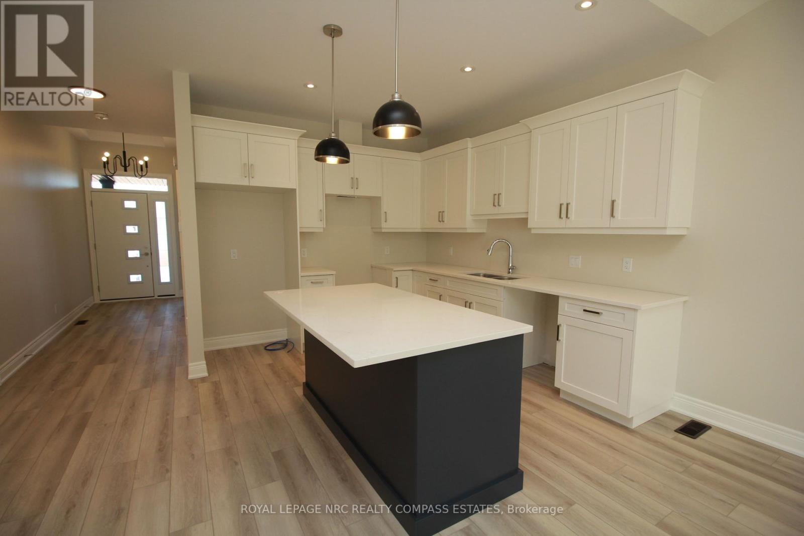 












6 PEACHTREE LANE

,
Niagara-on-the-Lake (Virgil),




Ontario
L0S1T0

