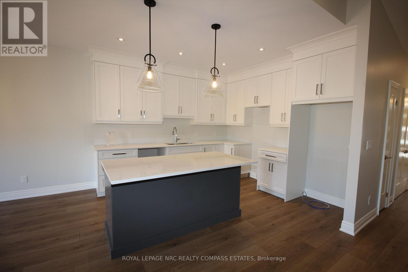 












6 PEACHTREE LANE

,
Niagara-on-the-Lake (Virgil),




Ontario
L0S1T0

