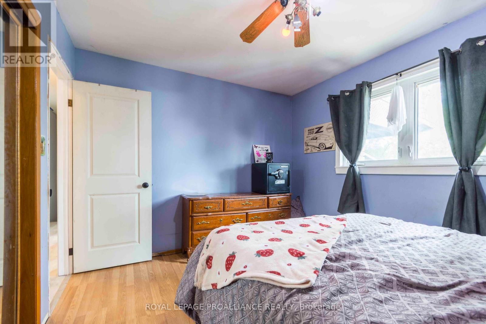 












22 CONNOLLY AVENUE

,
Quinte West (Trenton Ward),




Ontario
K8V5T4

