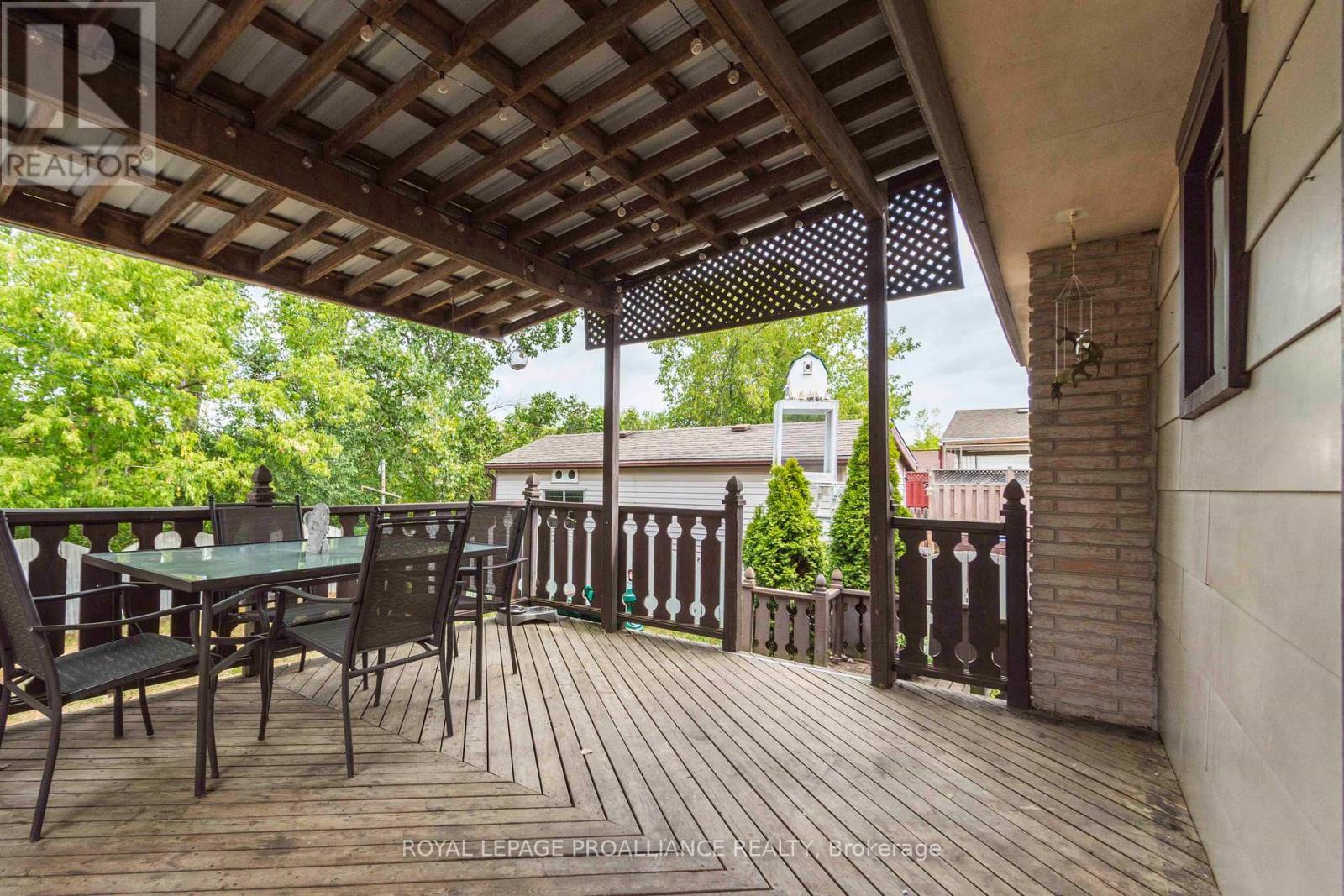 












22 CONNOLLY AVENUE

,
Quinte West (Trenton Ward),




Ontario
K8V5T4

