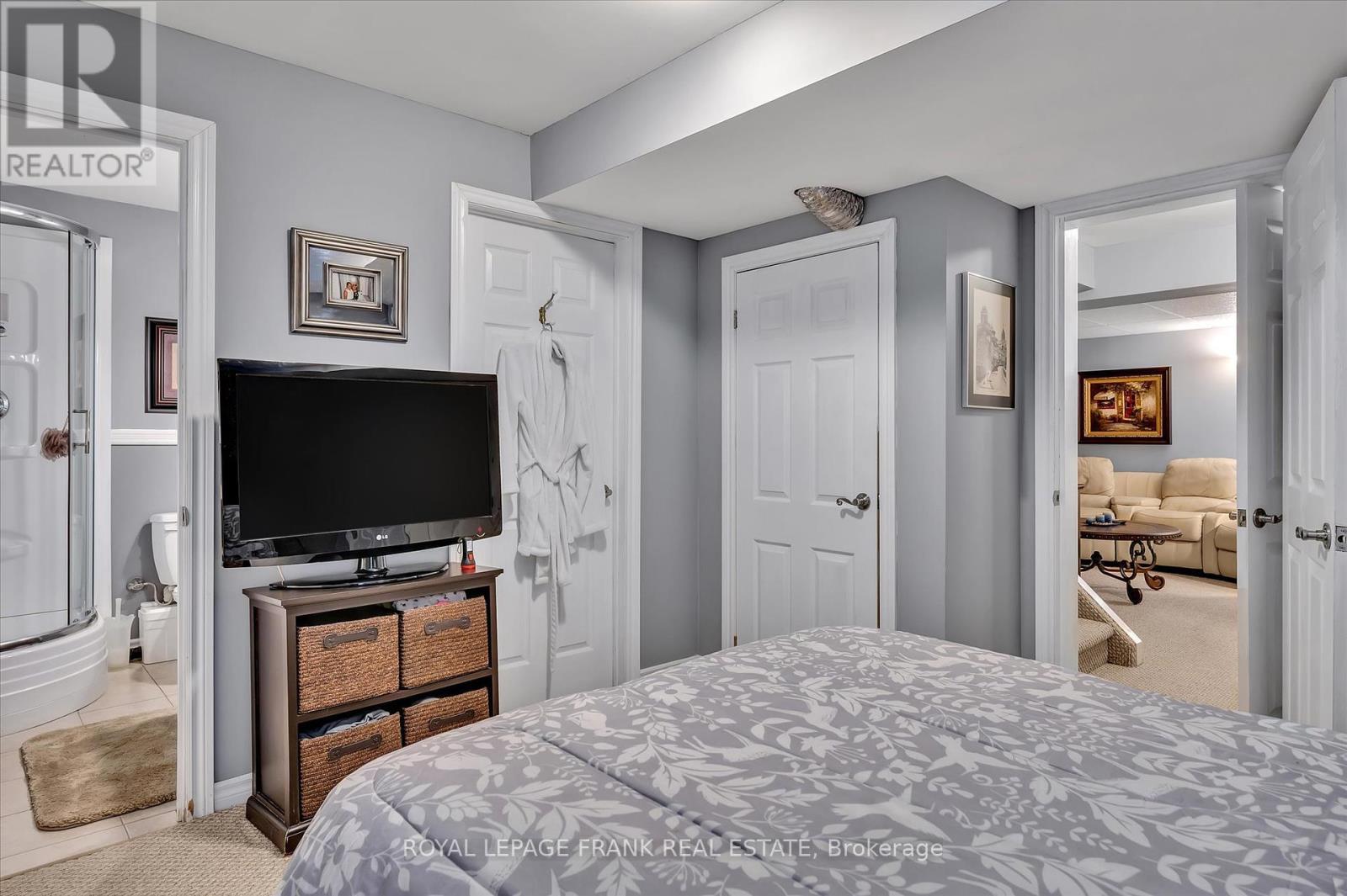 












229 LONSBERRY LANE

,
Douro-Dummer,




Ontario
K0L3A0

