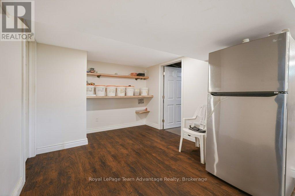 












8 EDWARD STREET

,
Parry Sound,




Ontario
P2A2W4

