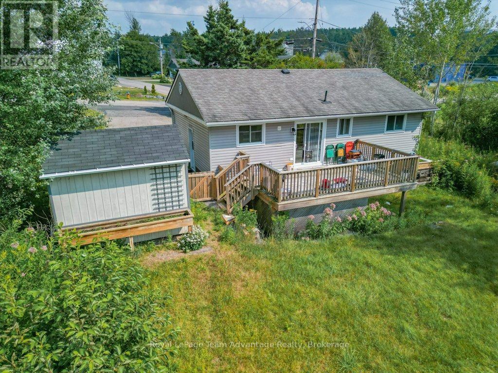 












8 EDWARD STREET

,
Parry Sound,




Ontario
P2A2W4

