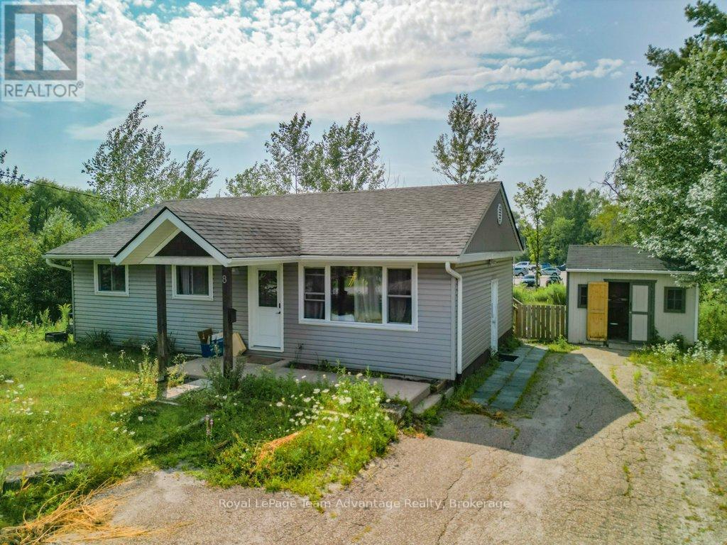 












8 EDWARD STREET

,
Parry Sound,




Ontario
P2A2W4

