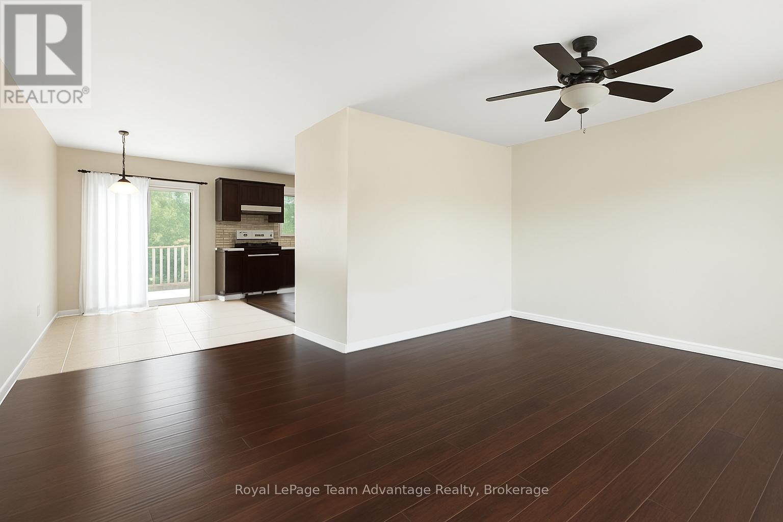 












8 EDWARD STREET

,
Parry Sound,




Ontario
P2A2W4

