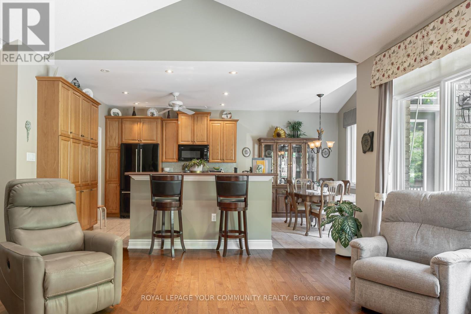 












17 - 50 RENAISSANCE POINT

,
New Tecumseth,




Ontario
L9R2H7

