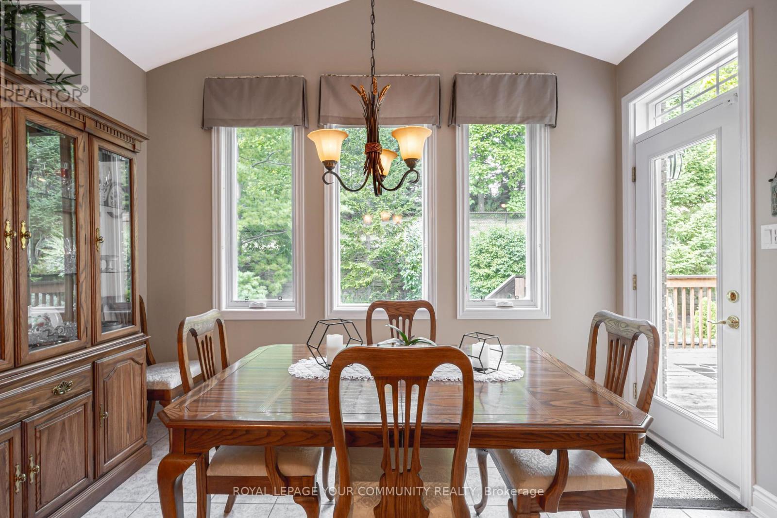 












17 - 50 RENAISSANCE POINT

,
New Tecumseth,




Ontario
L9R2H7

