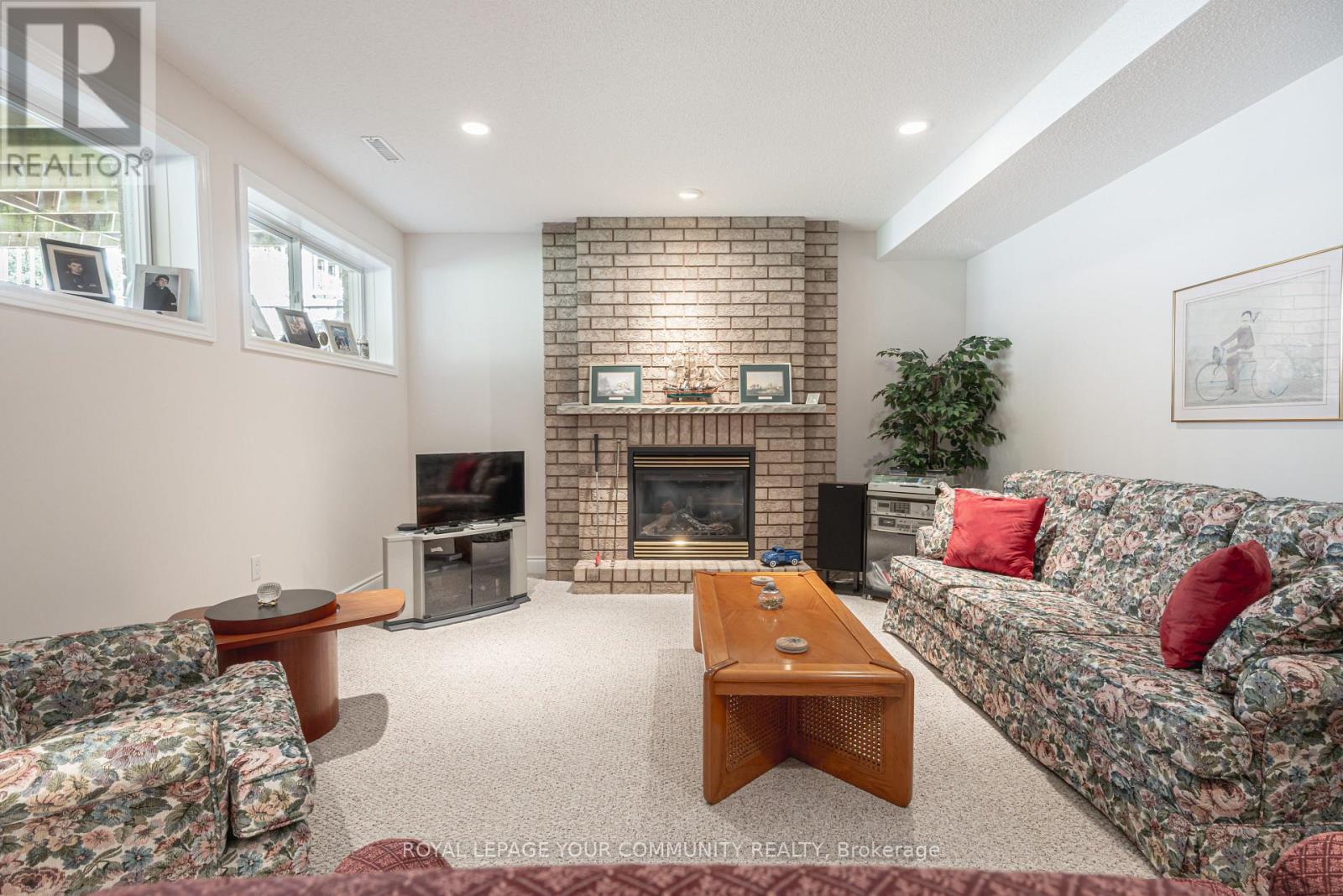 












17 - 50 RENAISSANCE POINT

,
New Tecumseth,




Ontario
L9R2H7

