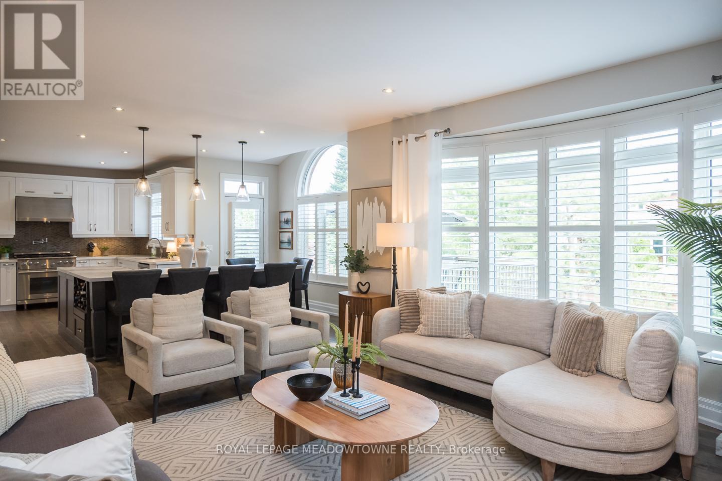 












20 VIEW POINT CIRCLE

,
Halton Hills,




Ontario
L7G6P2

