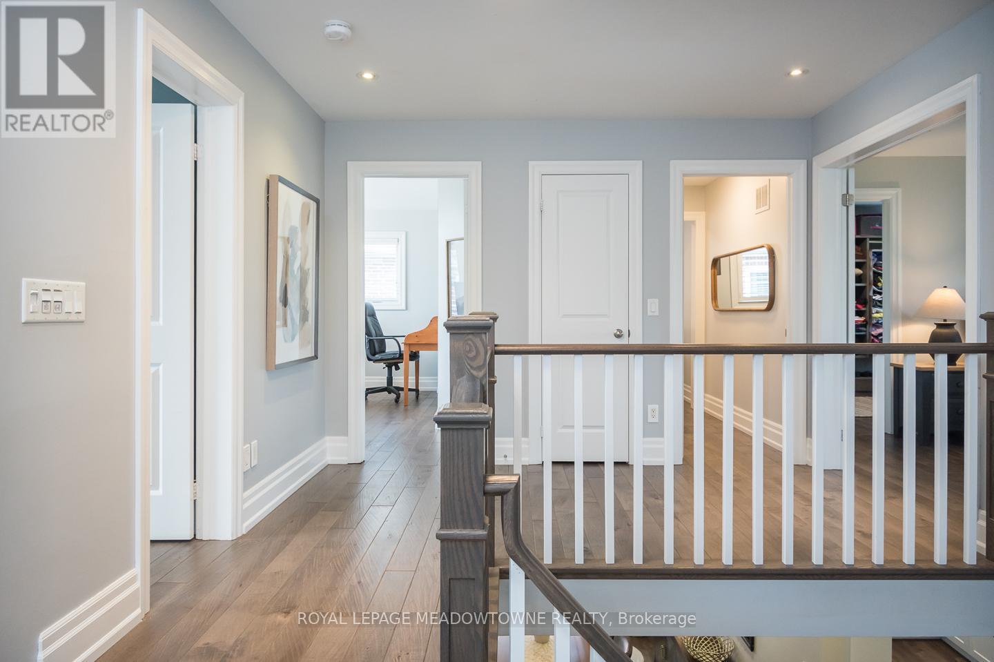 












20 VIEW POINT CIRCLE

,
Halton Hills,




Ontario
L7G6P2

