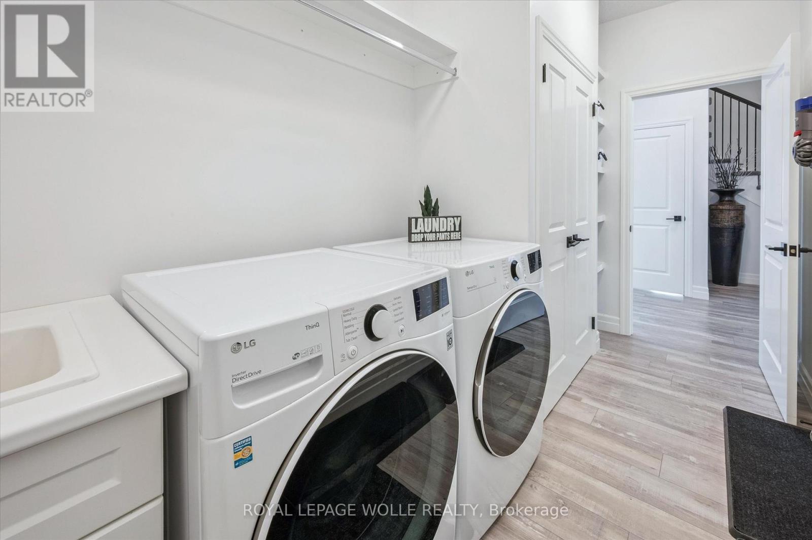 












164 WOODBERRY CRESCENT

,
Woolwich,




Ontario
N3B0E4

