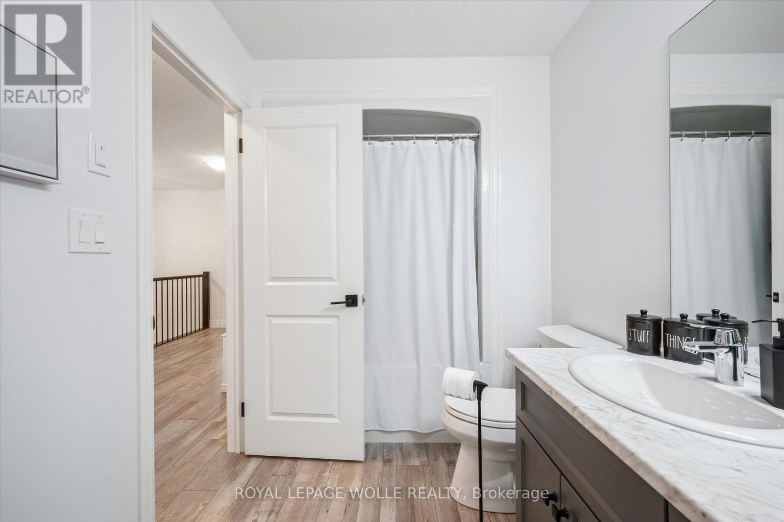 












164 WOODBERRY CRESCENT

,
Woolwich,




Ontario
N3B0E4

