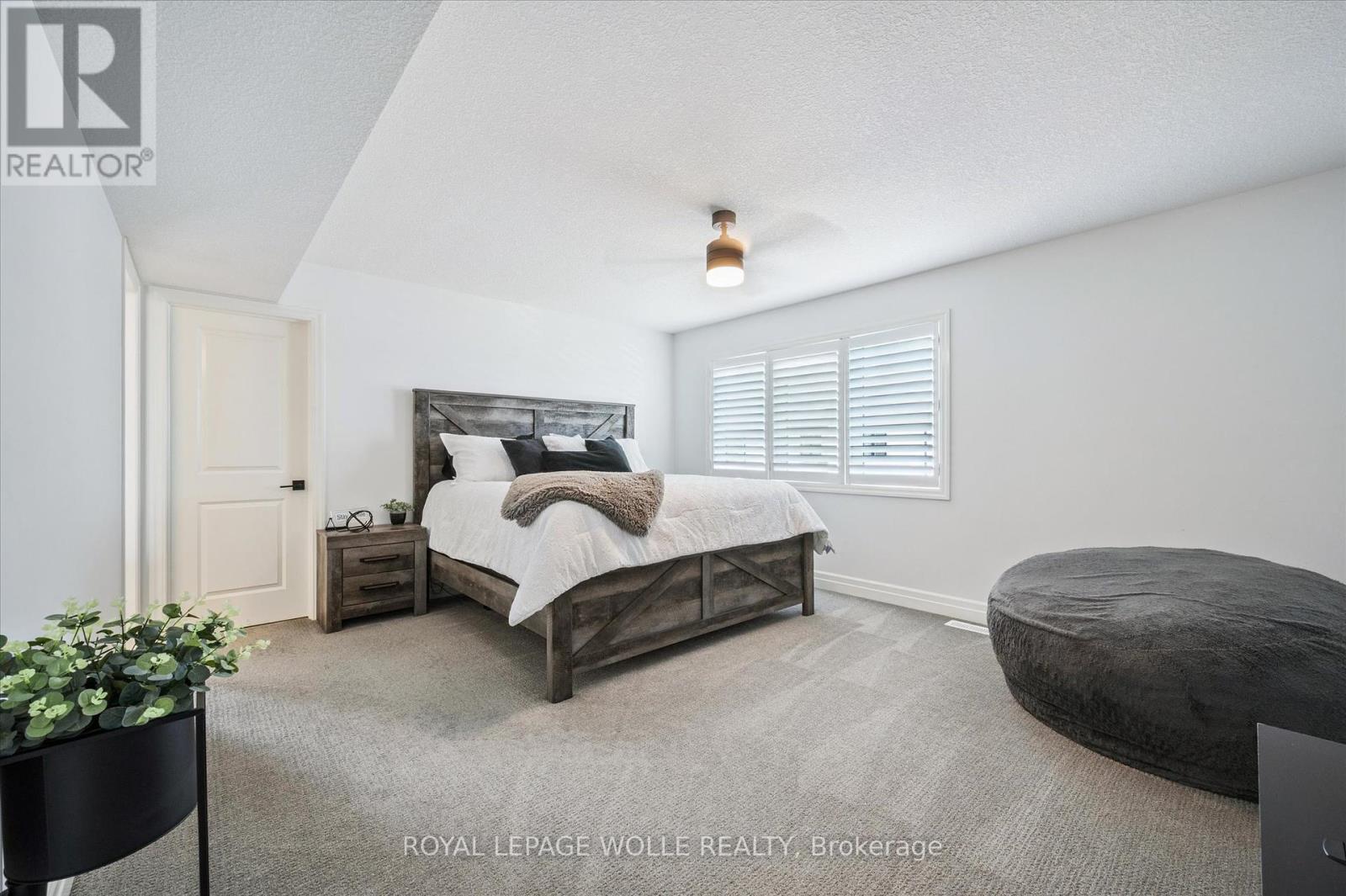 












164 WOODBERRY CRESCENT

,
Woolwich,




Ontario
N3B0E4

