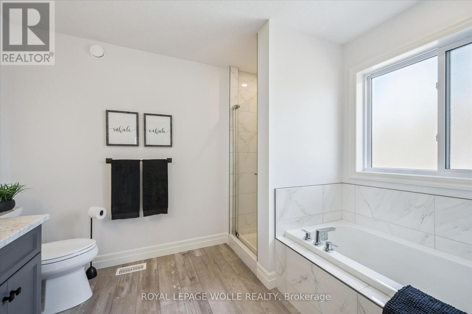 












164 WOODBERRY CRESCENT

,
Woolwich,




Ontario
N3B0E4

