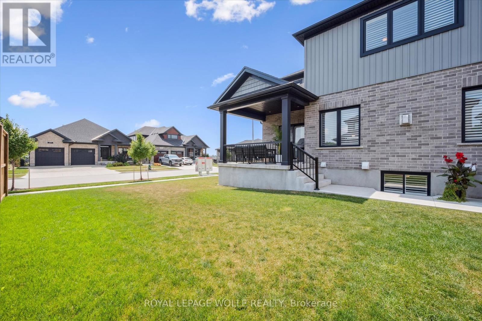 












164 WOODBERRY CRESCENT

,
Woolwich,




Ontario
N3B0E4

