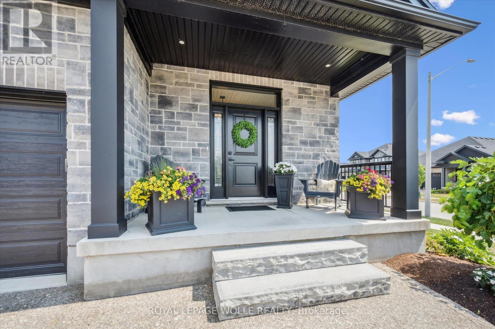 












164 WOODBERRY CRESCENT

,
Woolwich,




Ontario
N3B0E4

