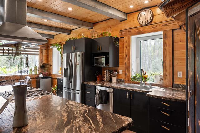 









9258


Whitemouth Lake

RD,
Piney,




MB
R0A 2J0

