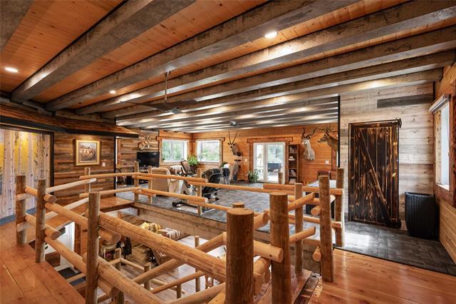









9258


Whitemouth Lake

RD,
Piney,




MB
R0A 2J0


