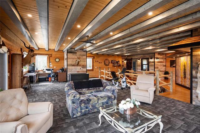 









9258


Whitemouth Lake

RD,
Piney,




MB
R0A 2J0

