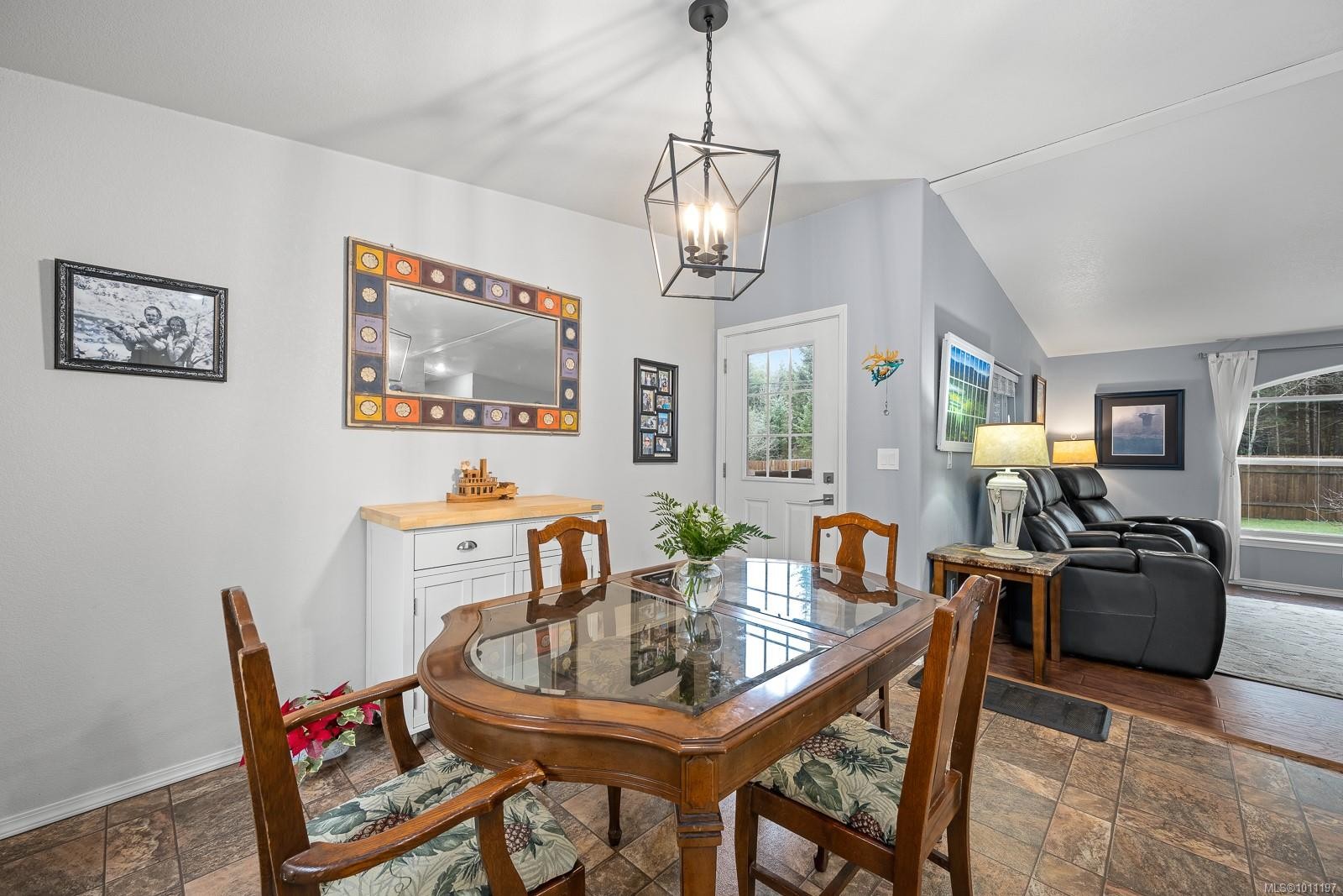 









1888


BATES

Rd,
Courtenay,




BC
V9J 1X4

