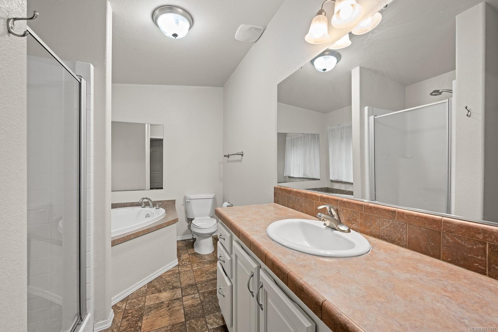









1888


BATES

Rd,
Courtenay,




BC
V9J 1X4

