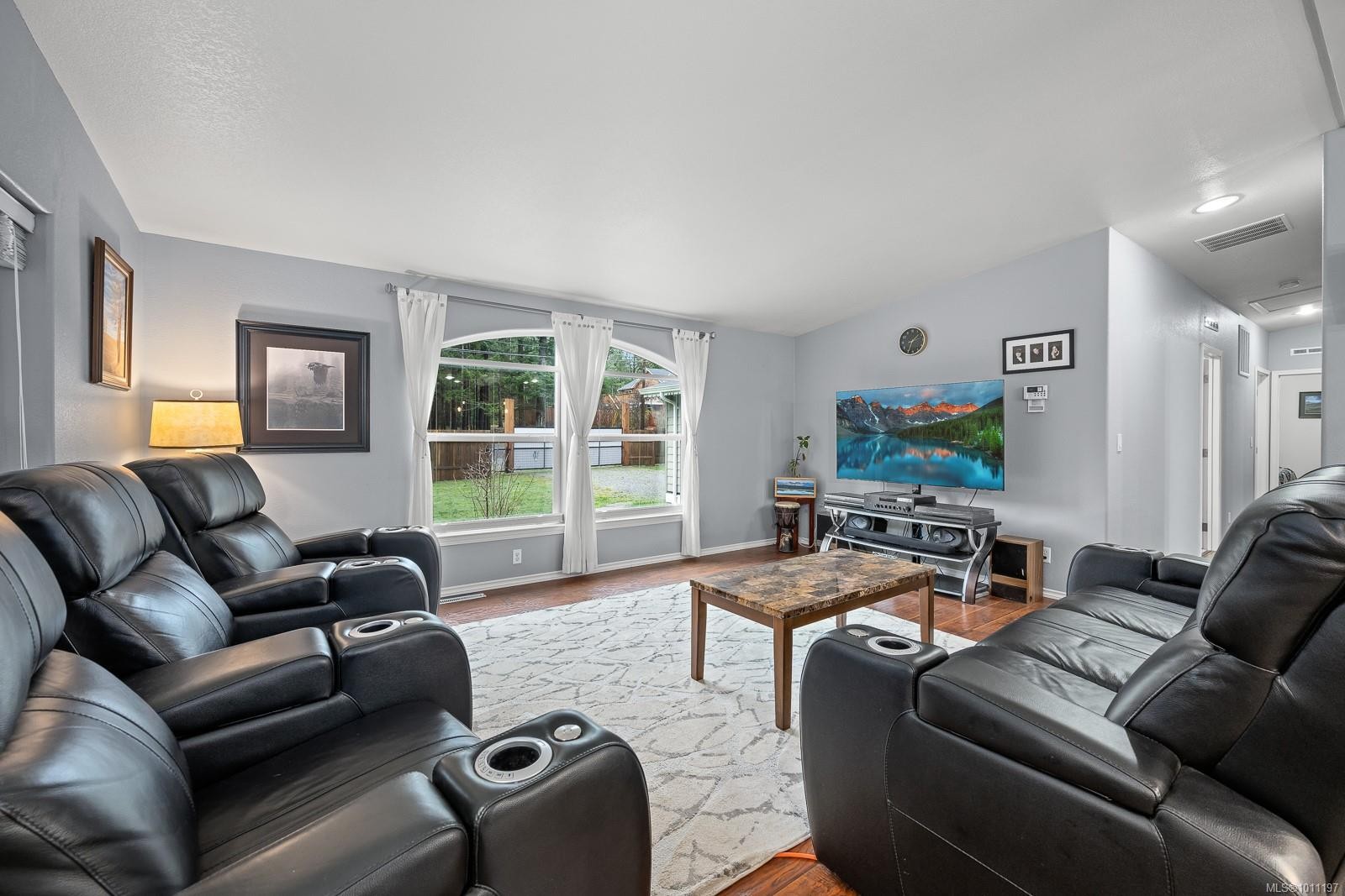 









1888


BATES

Rd,
Courtenay,




BC
V9J 1X4

