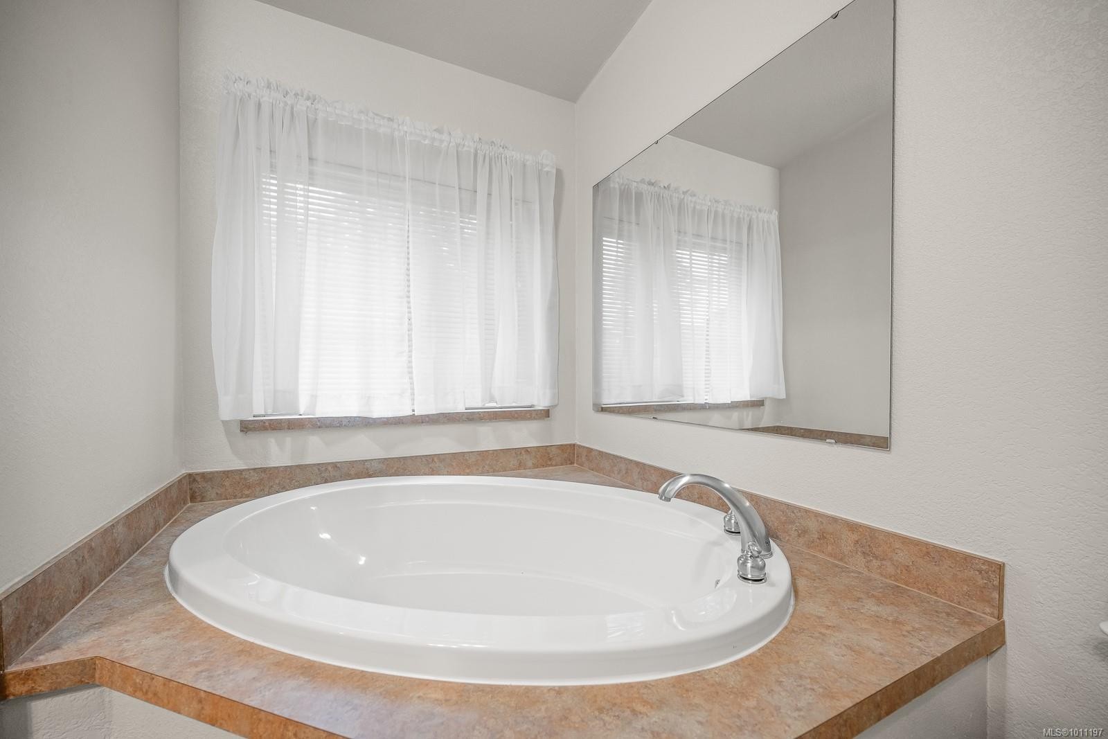 









1888


BATES

Rd,
Courtenay,




BC
V9J 1X4

