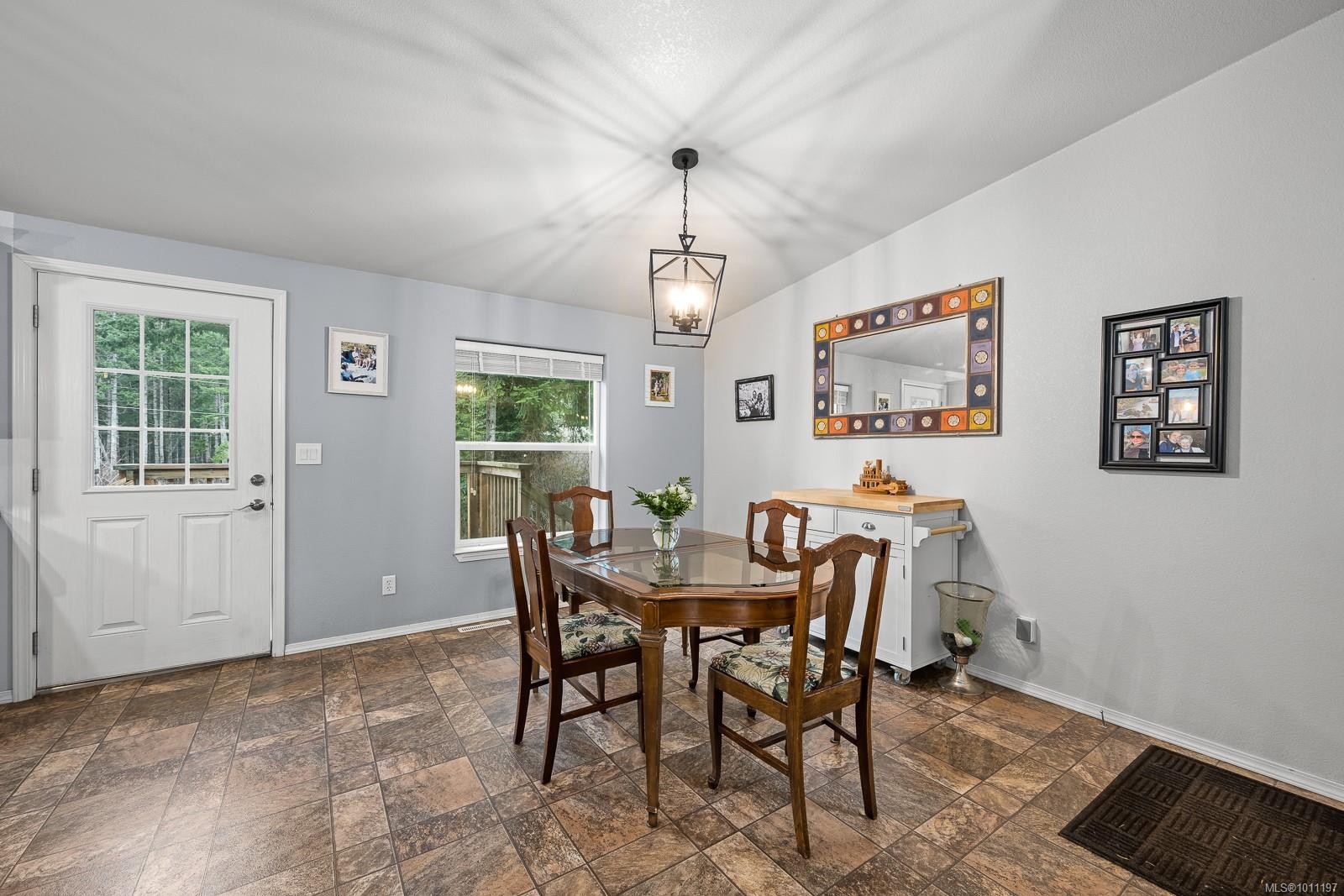 









1888


BATES

Rd,
Courtenay,




BC
V9J 1X4

