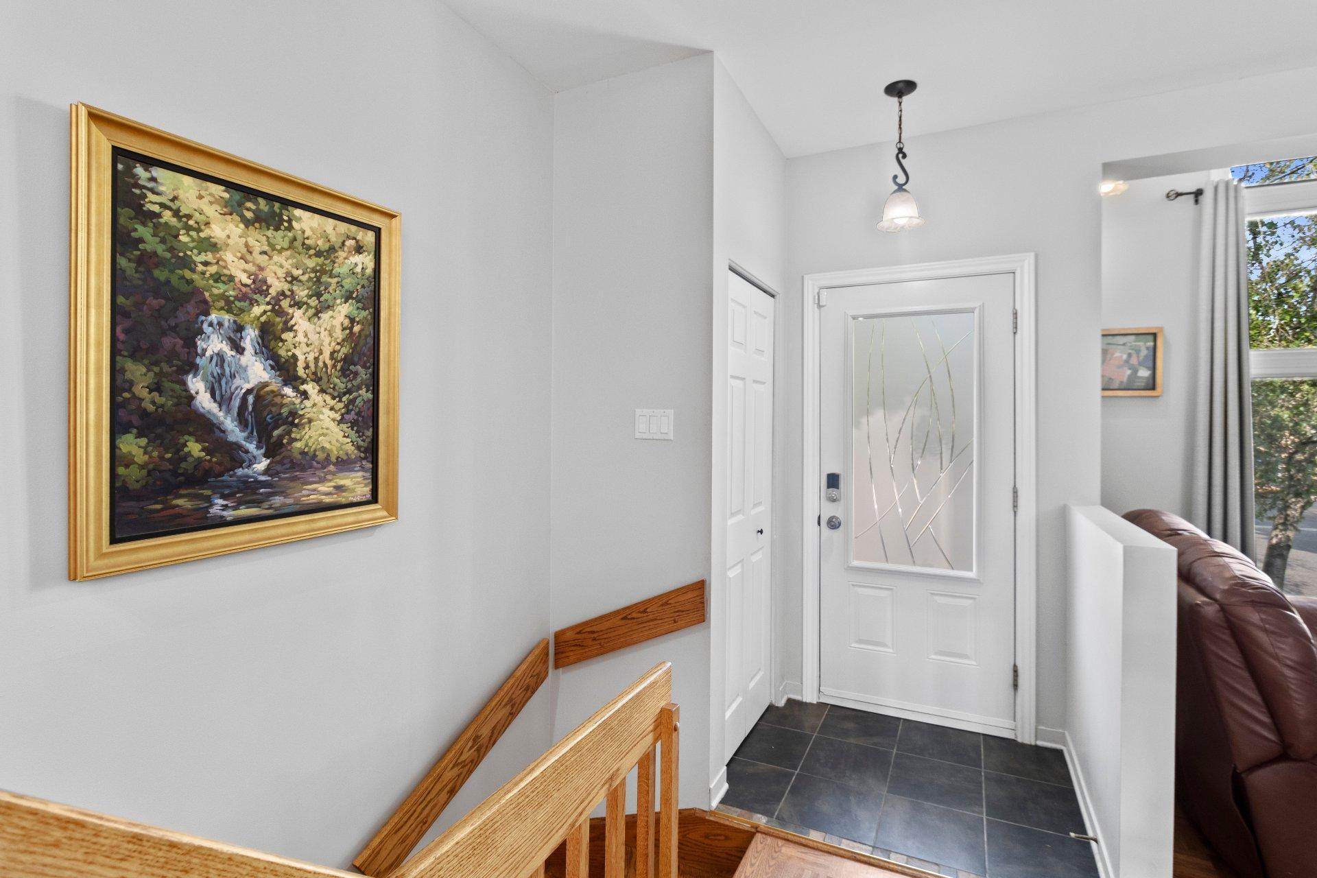 









3869


Rue des Pervenches

,
Longueuil (Saint-Hubert),




QC
J3Y8Z6

