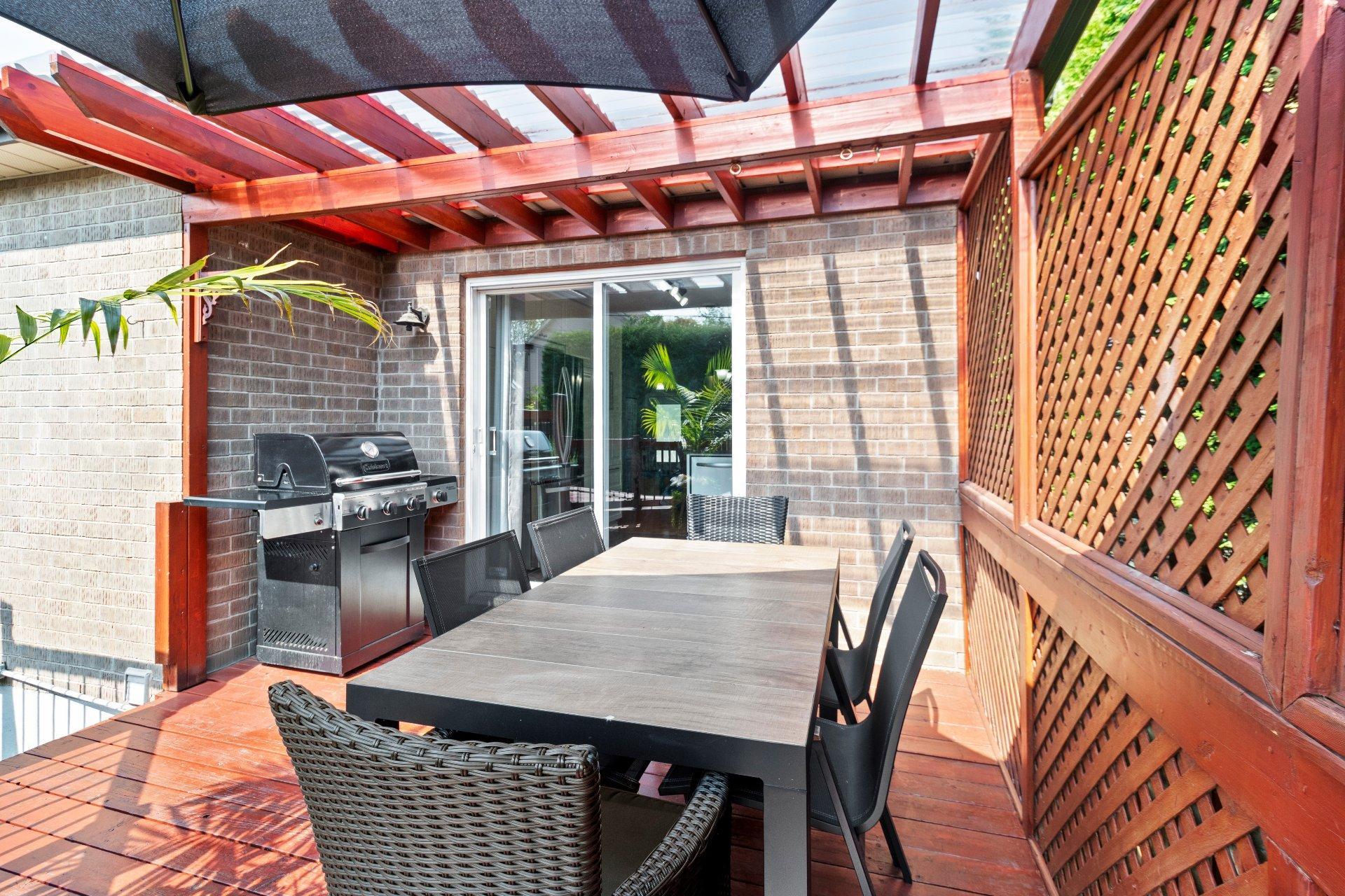 









3869


Rue des Pervenches

,
Longueuil (Saint-Hubert),




QC
J3Y8Z6

