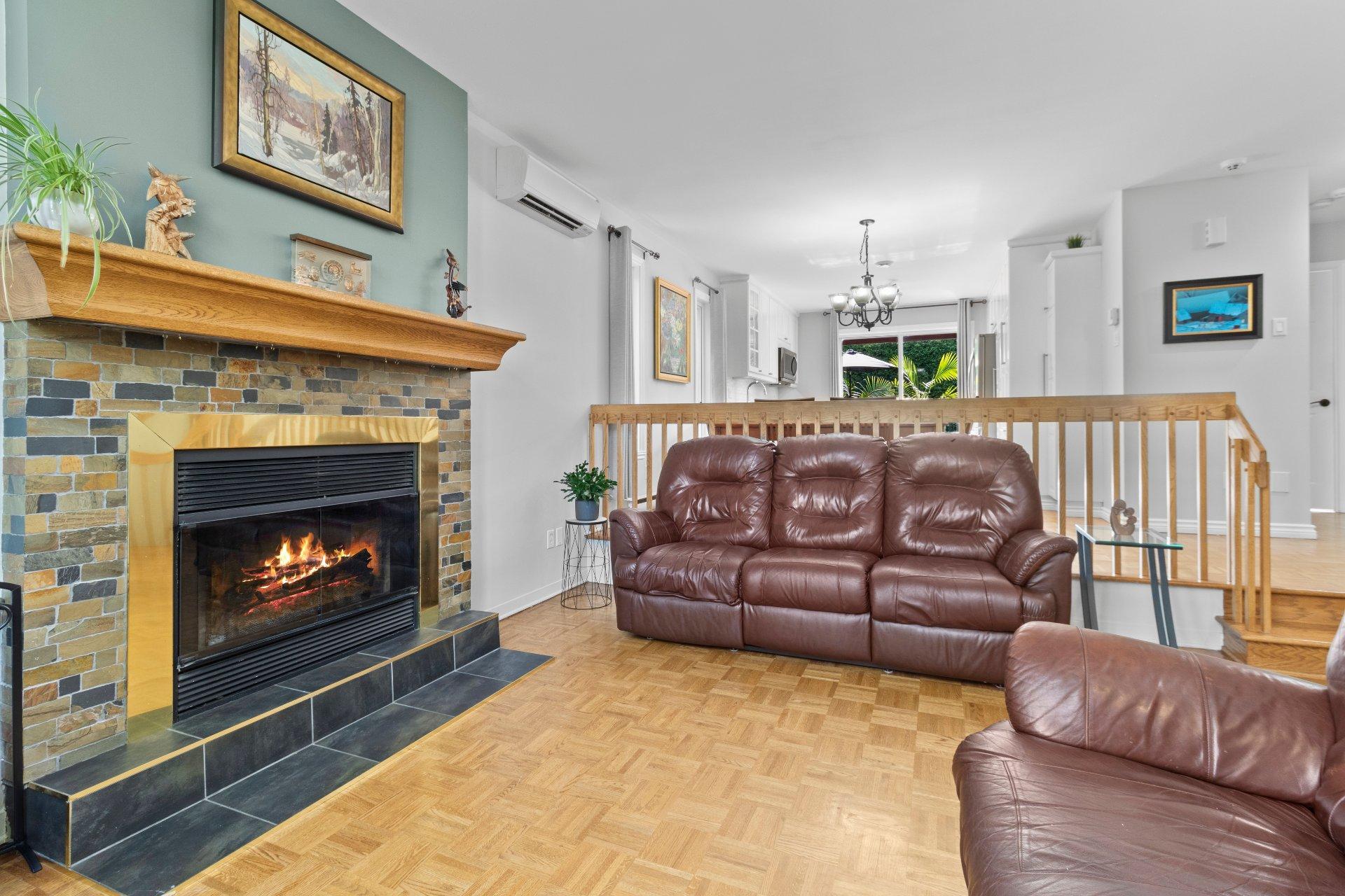 









3869


Rue des Pervenches

,
Longueuil (Saint-Hubert),




QC
J3Y8Z6


