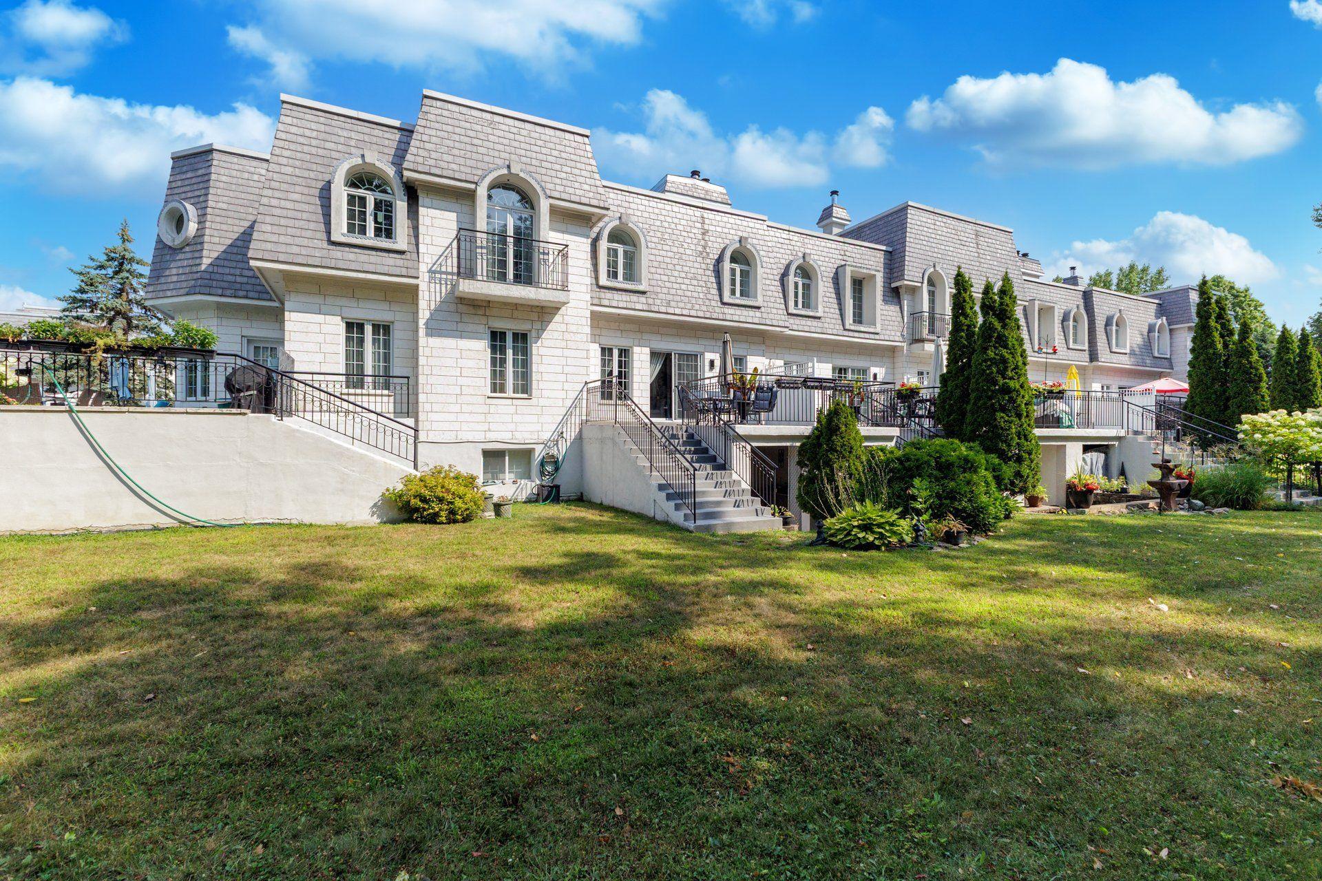 









2085


Rue de Versailles

, 108,
Vaudreuil-Dorion,




QC
J7V8P7

