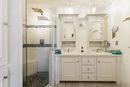 Ensuite bathroom
