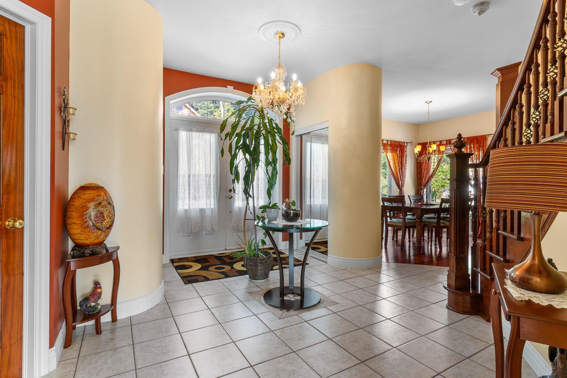 









523


Ch. de la Rivière-Bergeron

,
Piopolis,




QC
G0Y1H0

