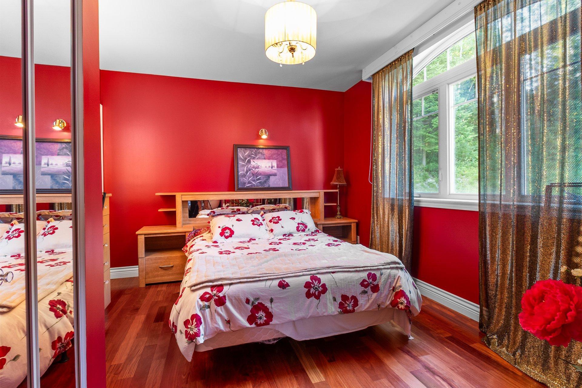 









523


Ch. de la Rivière-Bergeron

,
Piopolis,




QC
G0Y1H0

