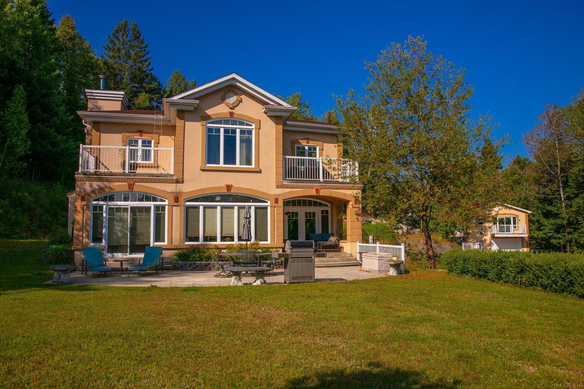 









523


Ch. de la Rivière-Bergeron

,
Piopolis,




QC
G0Y1H0

