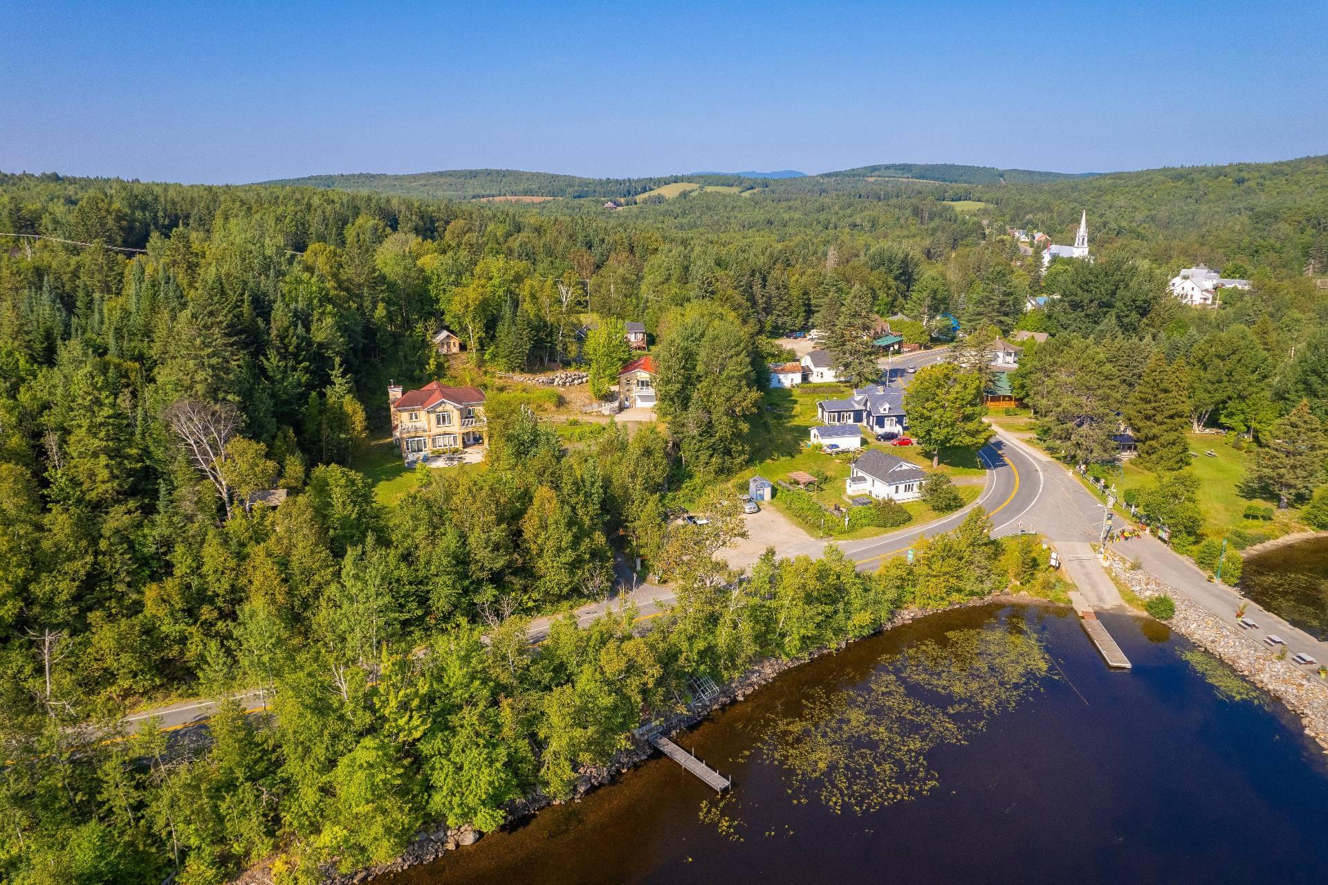 









523


Ch. de la Rivière-Bergeron

,
Piopolis,




QC
G0Y1H0

