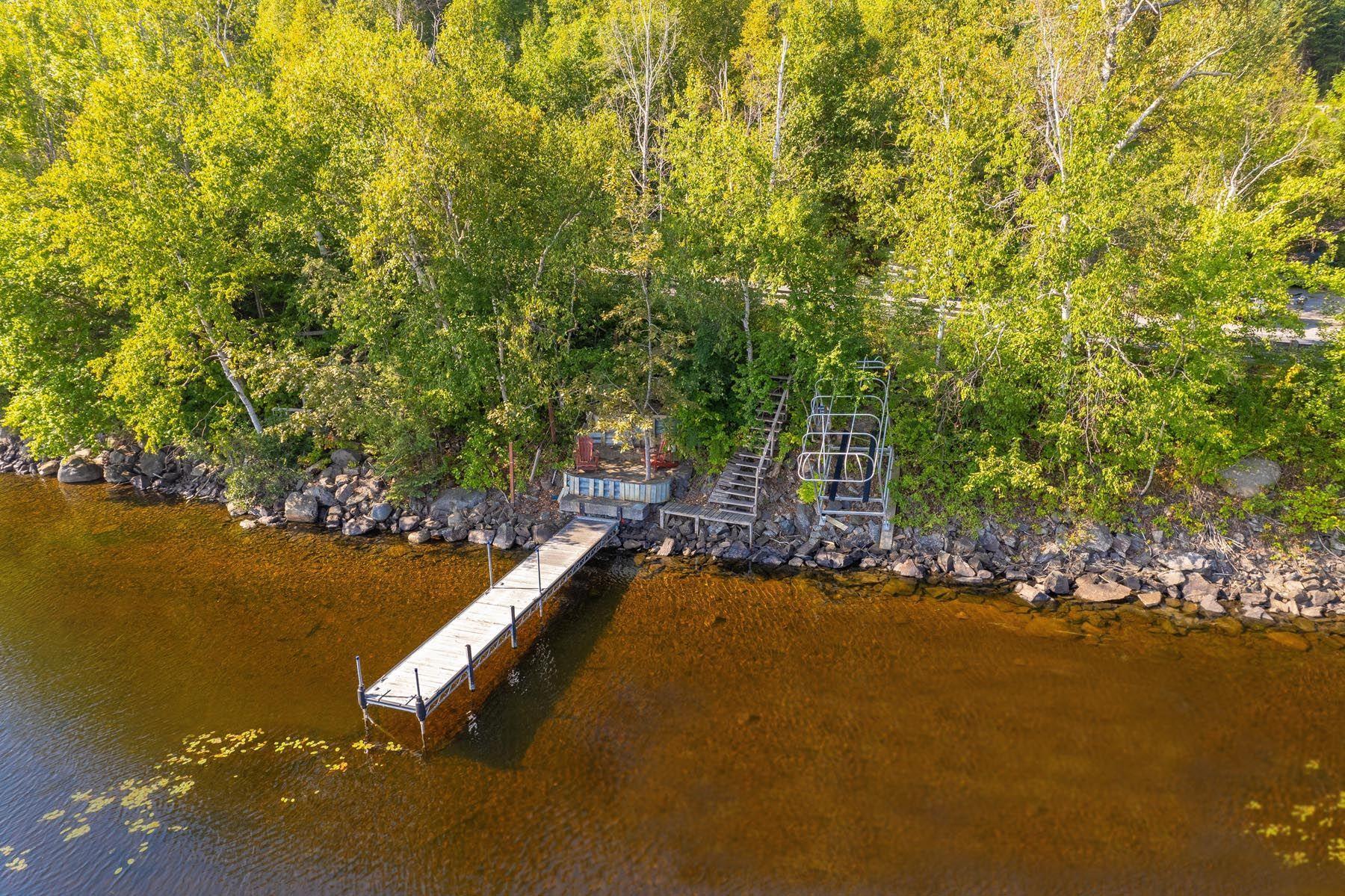 









523


Ch. de la Rivière-Bergeron

,
Piopolis,




QC
G0Y1H0

