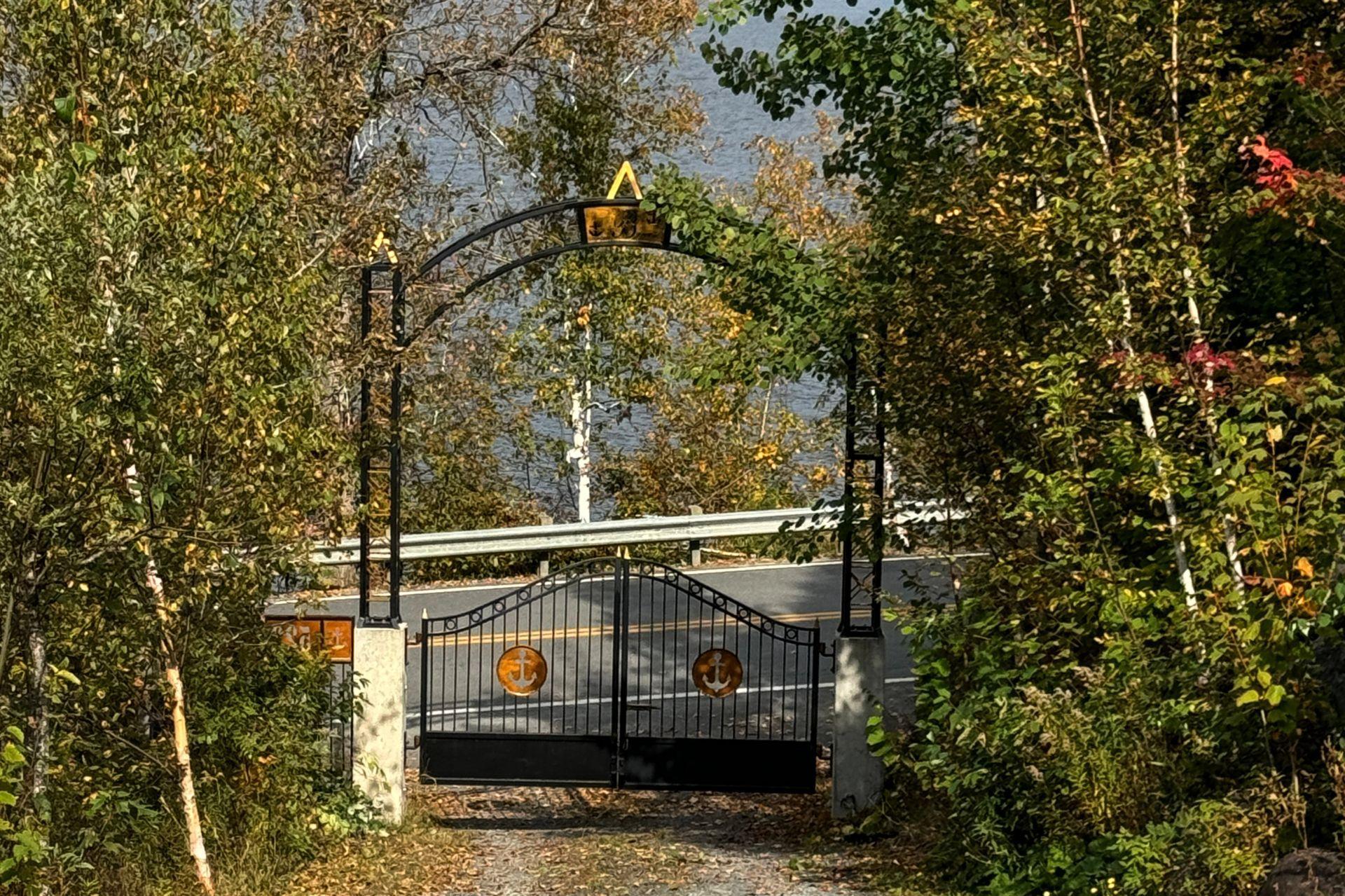 









523


Ch. de la Rivière-Bergeron

,
Piopolis,




QC
G0Y1H0

