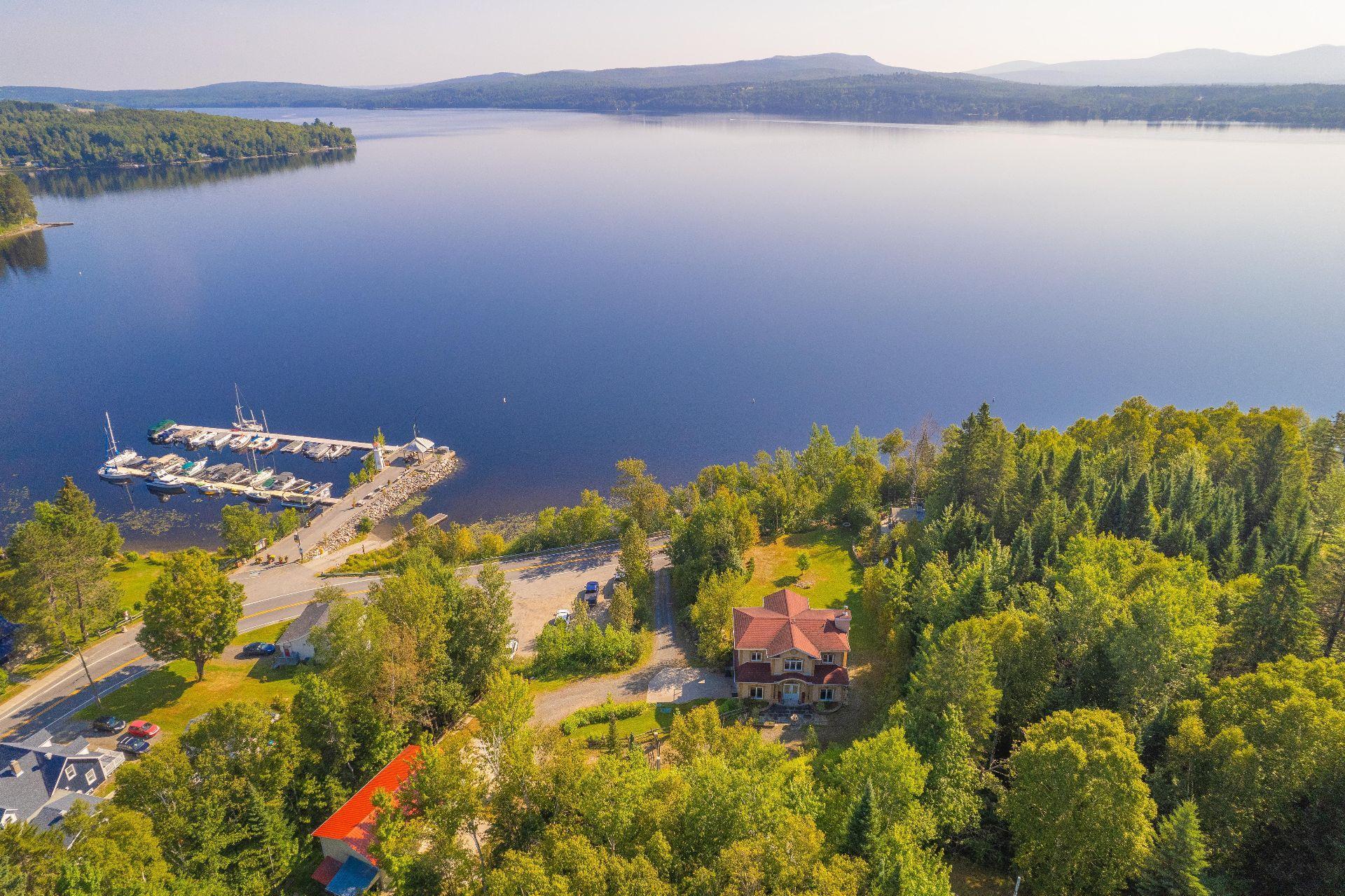 









523


Ch. de la Rivière-Bergeron

,
Piopolis,




QC
G0Y1H0

